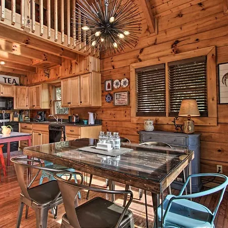 Pigeon Forge Scenic Solitude With Private Hot Tub! Exterior photo